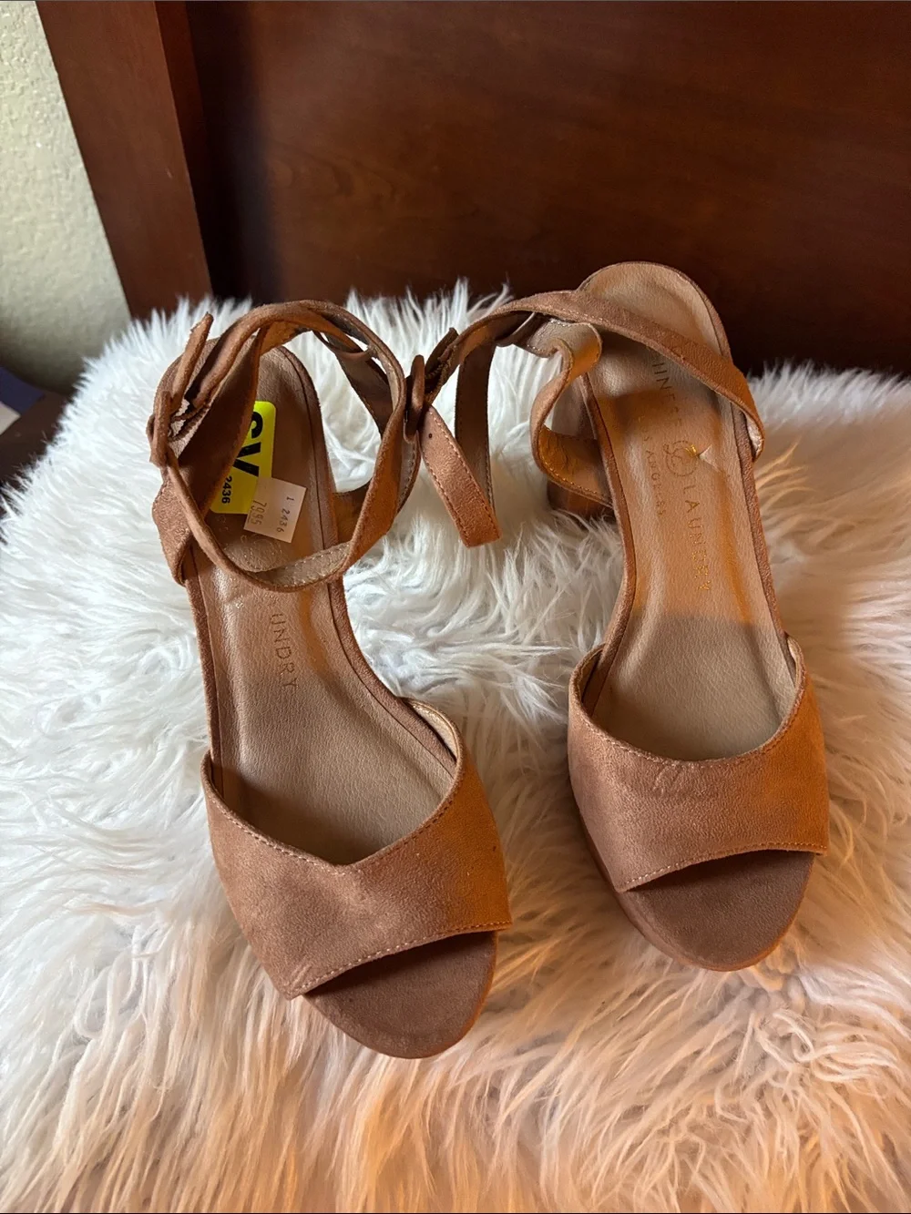 Chinese Laundry Tan Suede Platform TPP-001 Block Heels Size 7